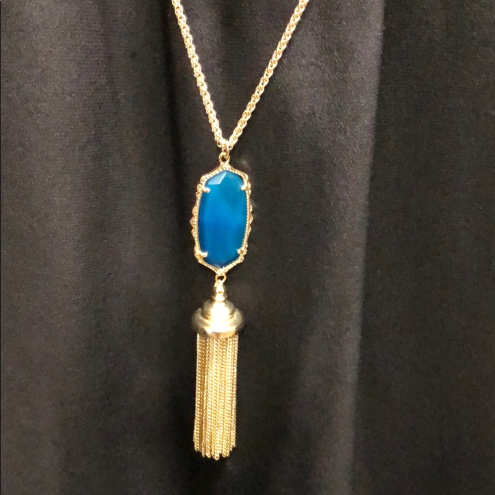 Kendra Scott necklace